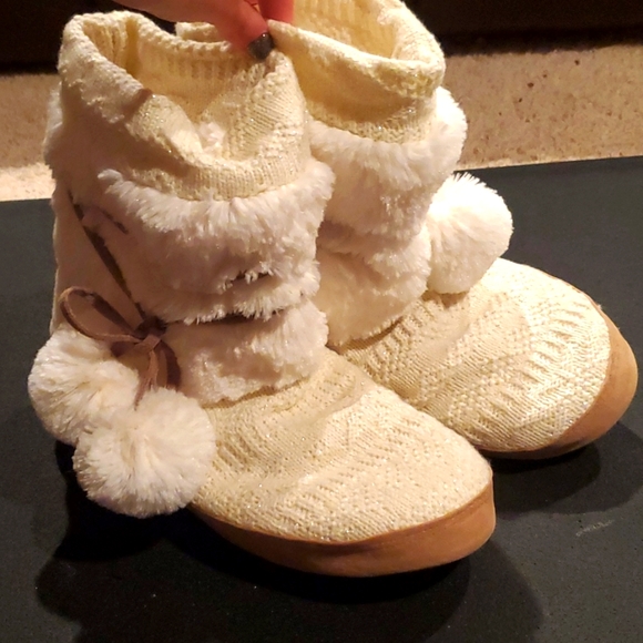 Muk Luks Shoes - Muk Luks Women's Slippers